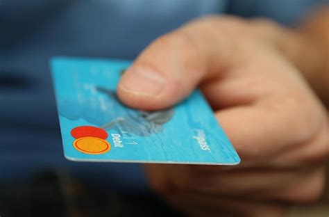 Amerikalıların kredi kartı borcu rekor seviyeye ulaştı - Son Dakika Haberleri